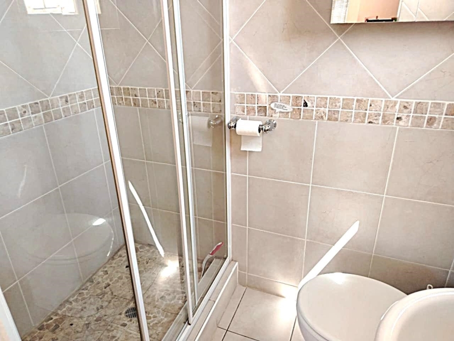6 Bedroom Property for Sale in Vaal Dam Free State